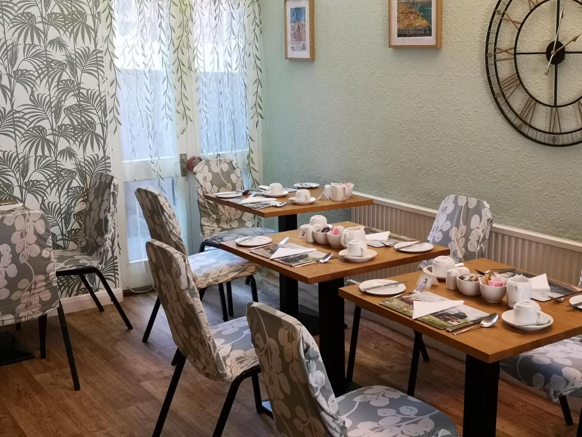 The Phoenix Guest House Scarborough Kültér fotó